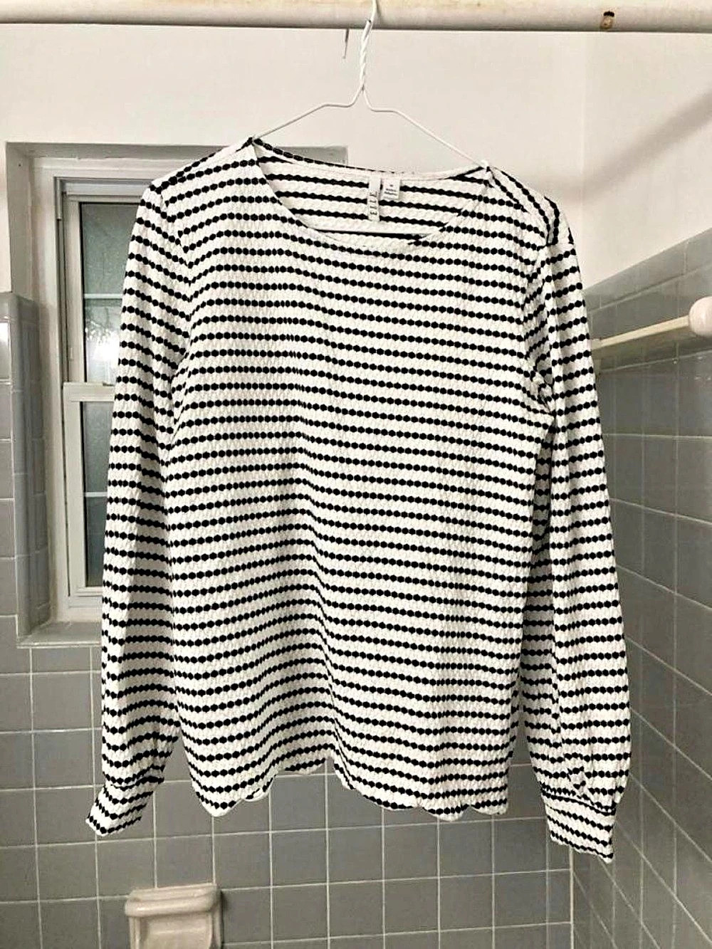 Scalloped striped long sleeve